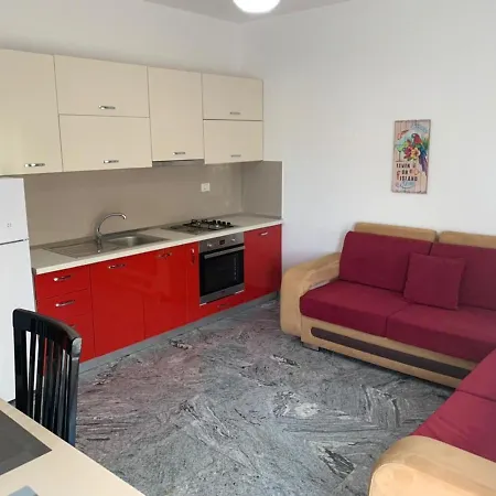Apartment E&e